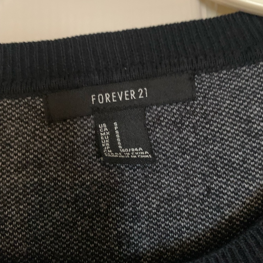 Sweater - Picture 2 of 2